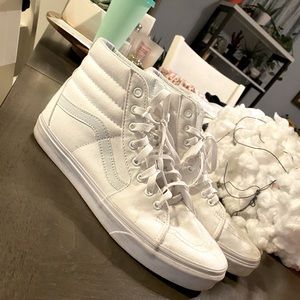 Men’s all white vans high top